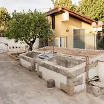 In Siracusa With Garden